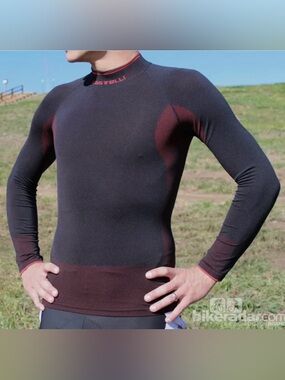 Castelli Iride Seamless Long Sleeve Base Layer-Black/Red-Mock Neck-Men’s L/XL